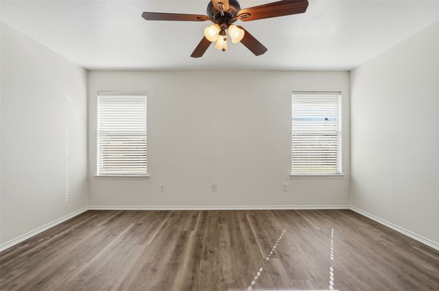 108 Thoroughbred Drive, Krum, TX 76249