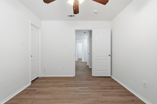 108 Thoroughbred Drive, Krum, TX 76249