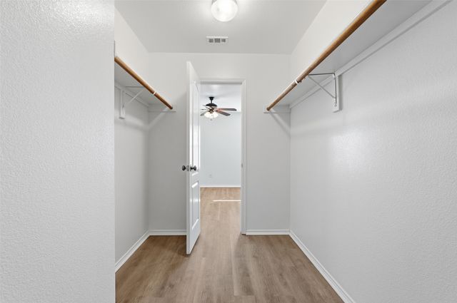 108 Thoroughbred Drive, Krum, TX 76249