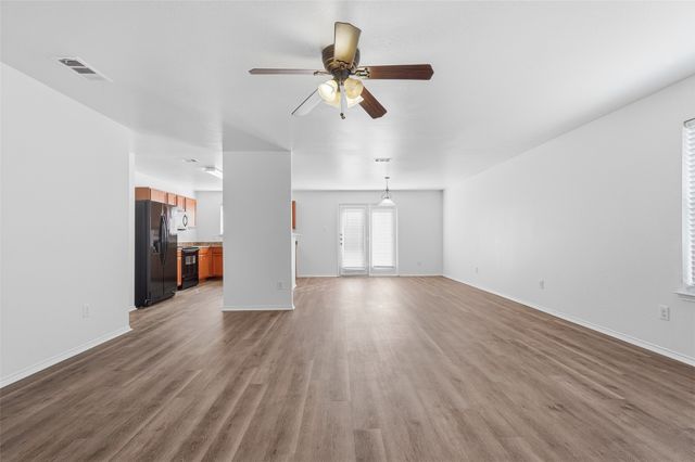 108 Thoroughbred Drive, Krum, TX 76249