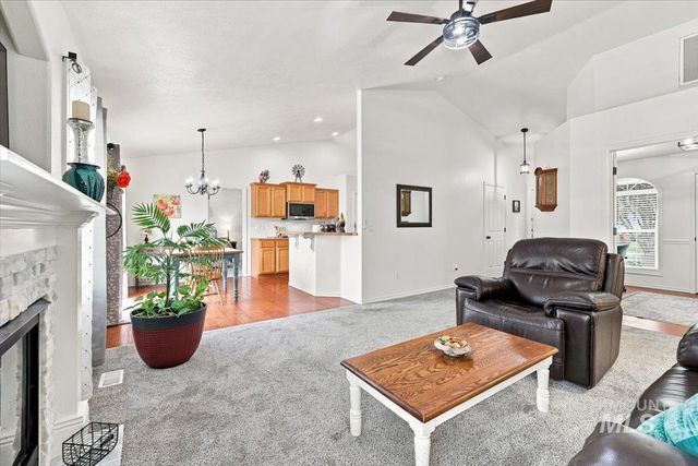 4321 E Tuscany Ave, Nampa, ID 83686