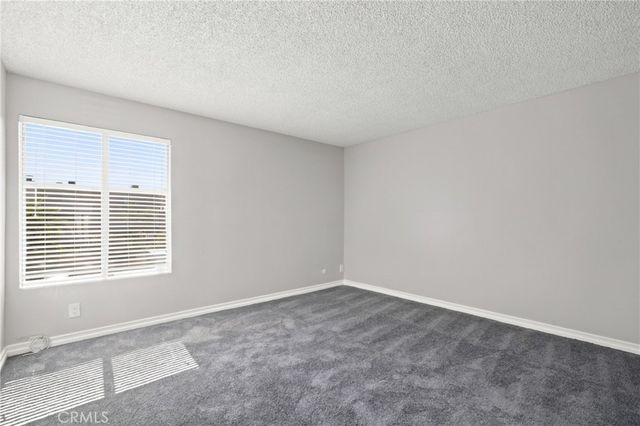 15425 Sherman Way 211, Van Nuys, CA 91406