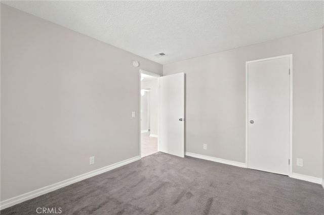 15425 Sherman Way 211, Van Nuys, CA 91406
