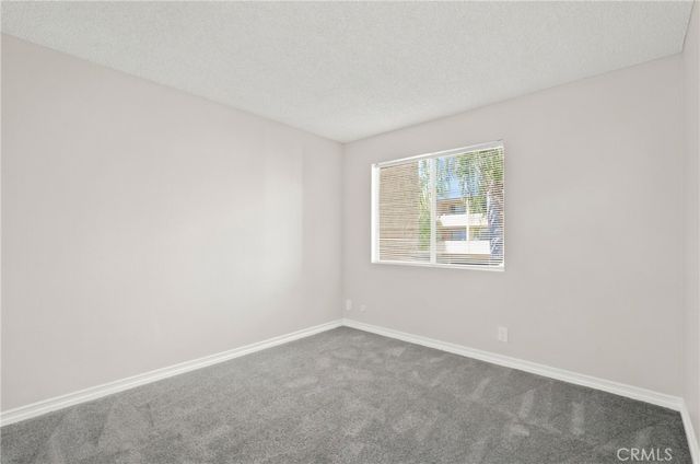 15425 Sherman Way 211, Van Nuys, CA 91406