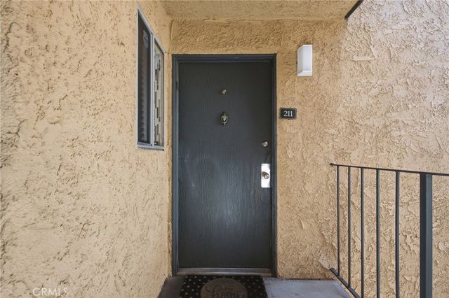 15425 Sherman Way 211, Van Nuys, CA 91406
