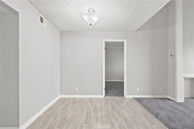 15425 Sherman Way 211, Van Nuys, CA 91406