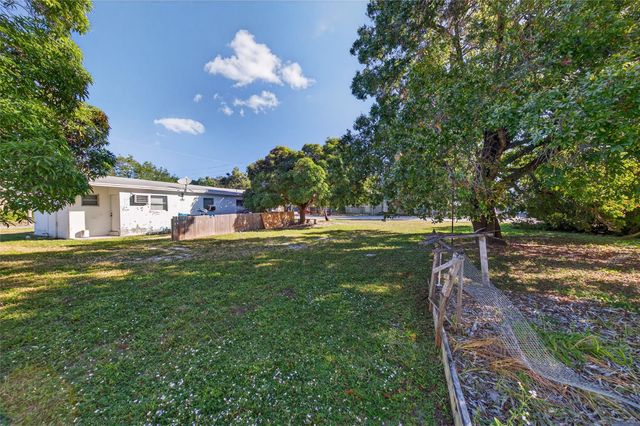 900 NW 2nd St, Fort Lauderdale, FL 33311