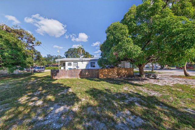 900 NW 2nd St, Fort Lauderdale, FL 33311