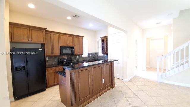 6033 NW 118th Dr 6033, Coral Springs, FL 33076