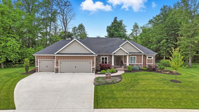 6212 Deer Hollow Road, Auburn, IN 46706