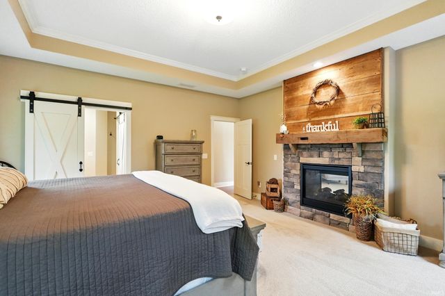 6212 Deer Hollow Road, Auburn, IN 46706