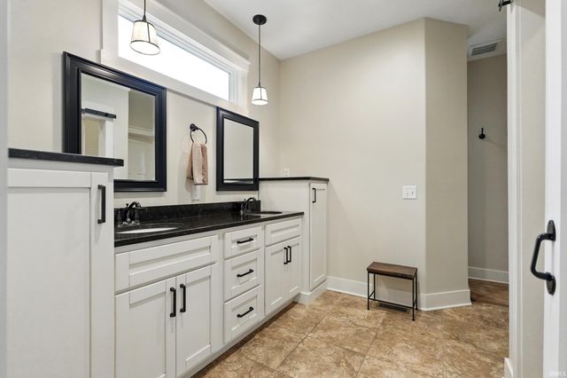 6212 Deer Hollow Road, Auburn, IN 46706