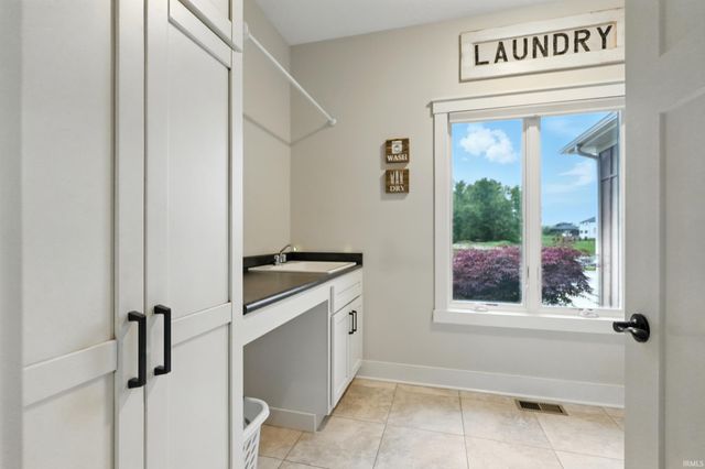 6212 Deer Hollow Road, Auburn, IN 46706