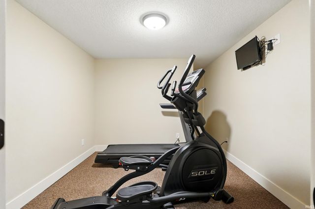 6212 Deer Hollow Road, Auburn, IN 46706