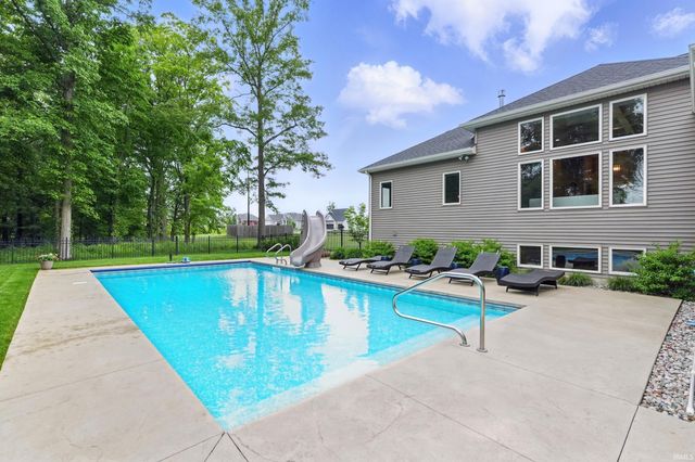 6212 Deer Hollow Road, Auburn, IN 46706