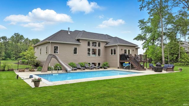 6212 Deer Hollow Road, Auburn, IN 46706