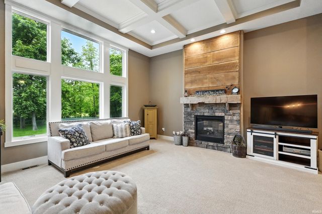 6212 Deer Hollow Road, Auburn, IN 46706