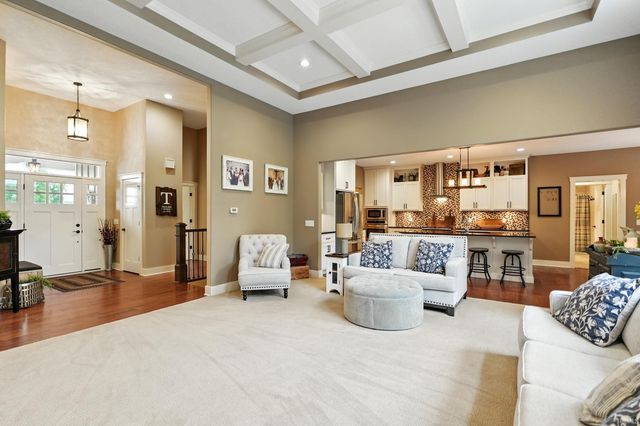 6212 Deer Hollow Road, Auburn, IN 46706