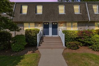 112 Cocasset St 3, Foxboro, MA 02035