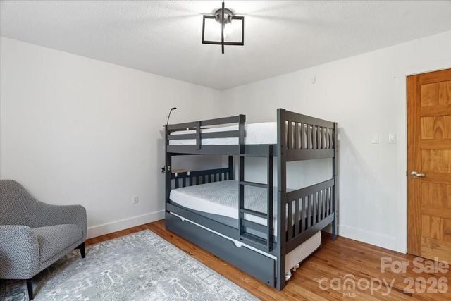 100 Gold Creek Crossing, Black Mountain, NC 28711