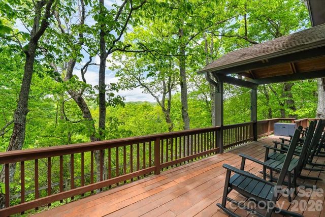 100 Gold Creek Crossing, Black Mountain, NC 28711