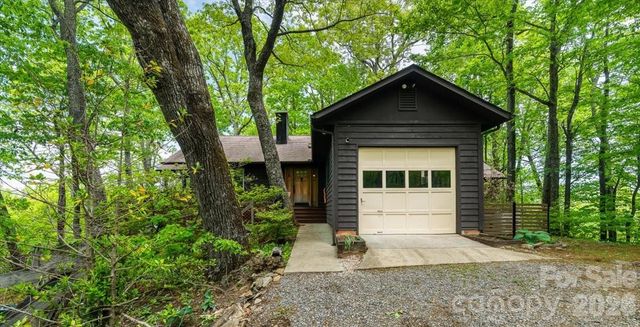 100 Gold Creek Crossing, Black Mountain, NC 28711