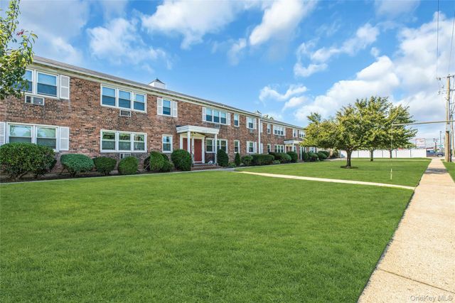 4030 Jerusalem Avenue 1C, Seaford, NY 11783