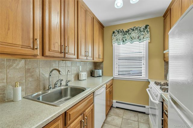 4030 Jerusalem Avenue 1C, Seaford, NY 11783