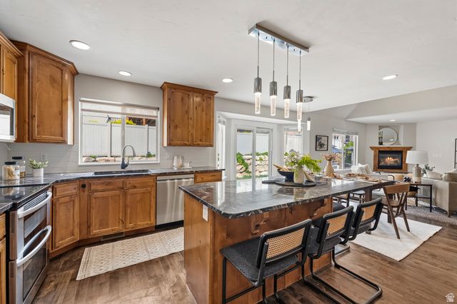 2209 S HUNTER DR, Saratoga Springs, UT 84045