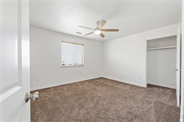 2209 S HUNTER DR, Saratoga Springs, UT 84045