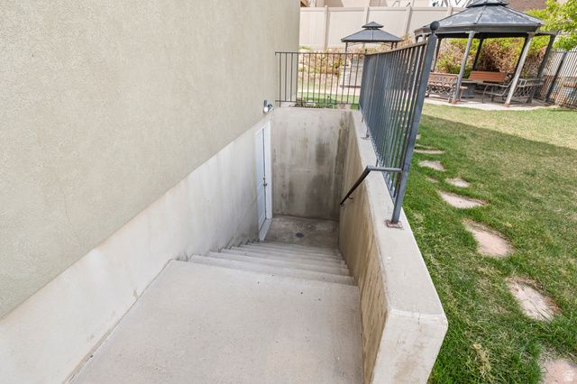 2209 S HUNTER DR, Saratoga Springs, UT 84045