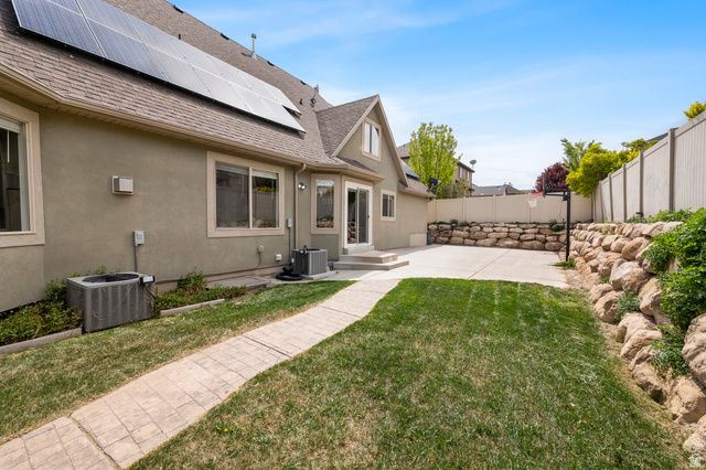 2209 S HUNTER DR, Saratoga Springs, UT 84045