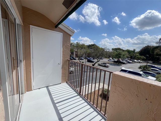 1881 NW 96th Ter 7C, Pembroke Pines, FL 33024