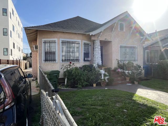 1258 W 36th Street, Los Angeles, CA 90007