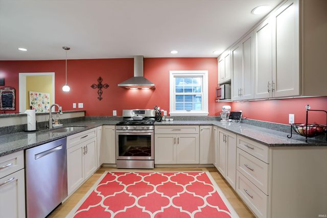 814 S Meadowbrook Drive, Bloomington, IN 47401