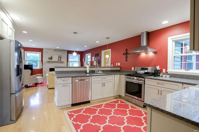 814 S Meadowbrook Drive, Bloomington, IN 47401