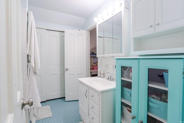 814 S Meadowbrook Drive, Bloomington, IN 47401