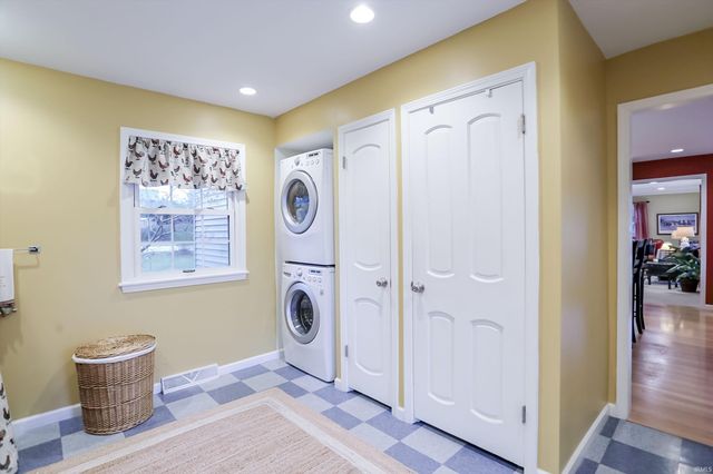 814 S Meadowbrook Drive, Bloomington, IN 47401