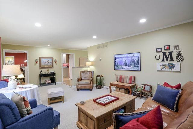 814 S Meadowbrook Drive, Bloomington, IN 47401