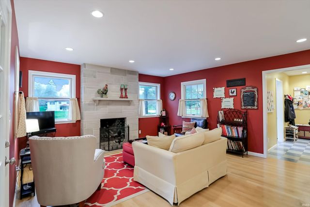 814 S Meadowbrook Drive, Bloomington, IN 47401