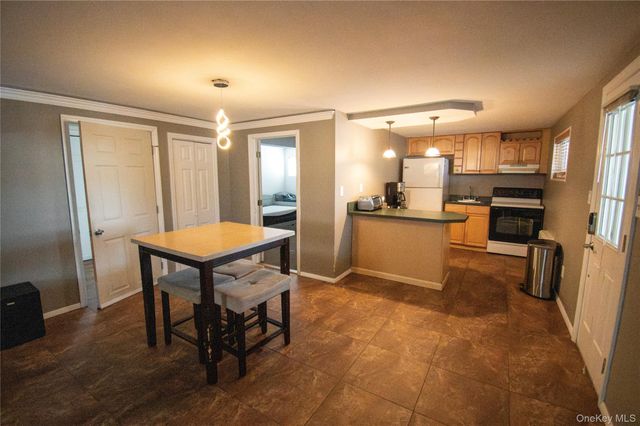 51 E 2nd Street, Freeport, NY 11520