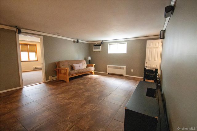 51 E 2nd Street, Freeport, NY 11520