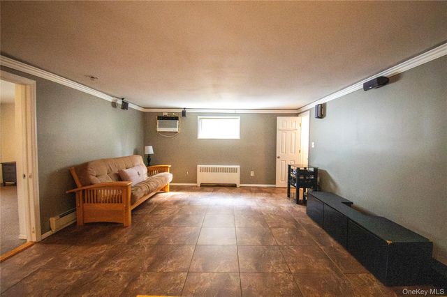 51 E 2nd Street, Freeport, NY 11520