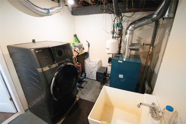 51 E 2nd Street, Freeport, NY 11520