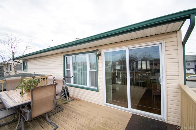 51 E 2nd Street, Freeport, NY 11520