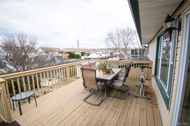 51 E 2nd Street, Freeport, NY 11520