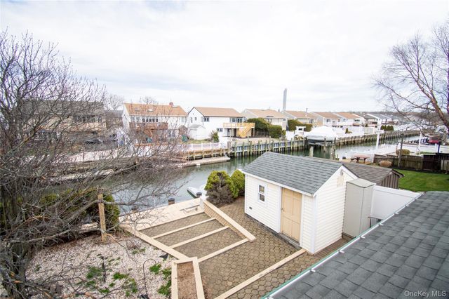 51 E 2nd Street, Freeport, NY 11520