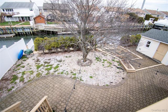 51 E 2nd Street, Freeport, NY 11520