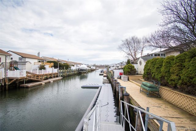 51 E 2nd Street, Freeport, NY 11520