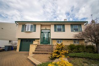 51 E 2nd Street, Freeport, NY 11520